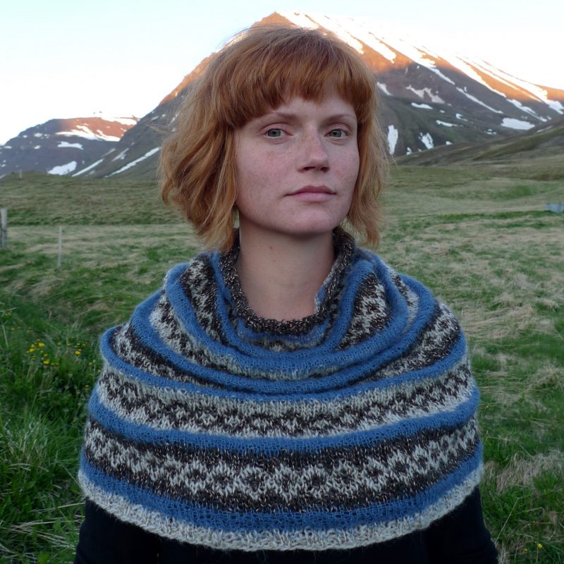 Tricoteuse d'Islande – Hélène Magnússon