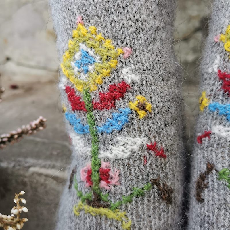 Tricoteuse d'Islande – Hélène Magnússon