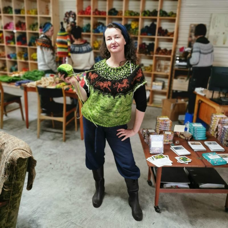Tricoteuse d'Islande – Hélène Magnússon