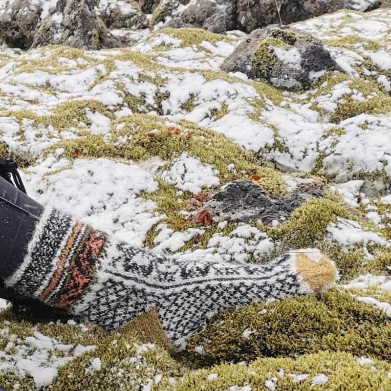 Tricoteuse d'Islande – Hélène Magnússon